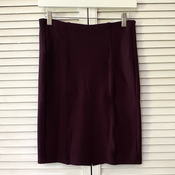 Liverpool Dresses & Skirts - Stitch Fix Liverpool Skirt Women’s 4P Reddish Brown Straight Pencil Solid Office